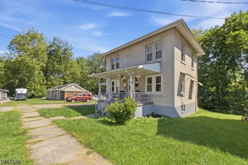 604 Tuttle St, Phillipsburg, NJ 08865 - #3