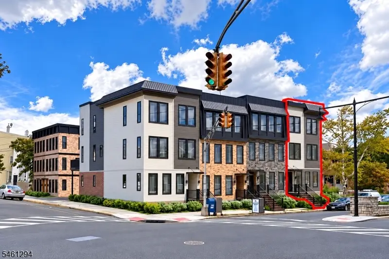 506 Davis Ave, Harrison, NJ 07029 - #2
