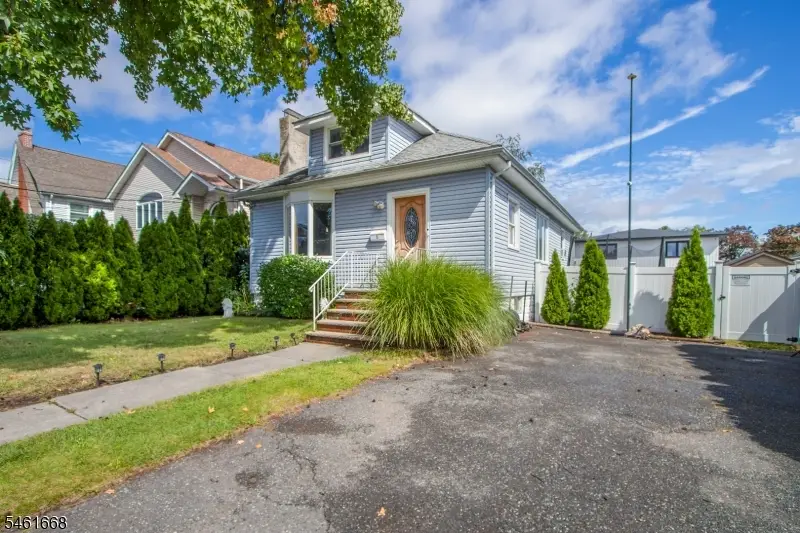 8 Pallant Ave, Linden, NJ 07036 - #2