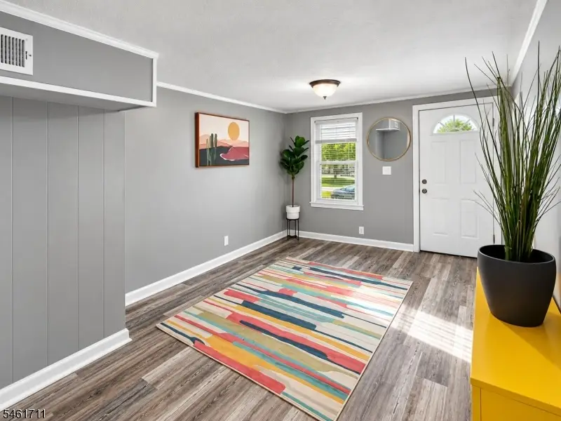 1922 Barnett St, Rahway, NJ 07065 - #2