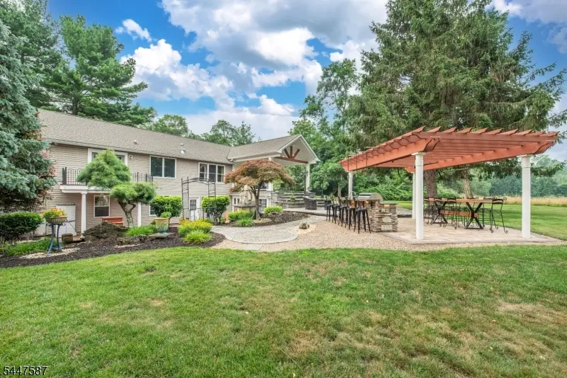 1 Evergreen Dr, Chester, NJ 07930 - #2