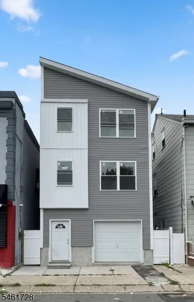 190 Beech St, Paterson City, NJ 07501