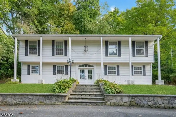 26 Scenic Dr, Hardyston Twp., NJ 07419