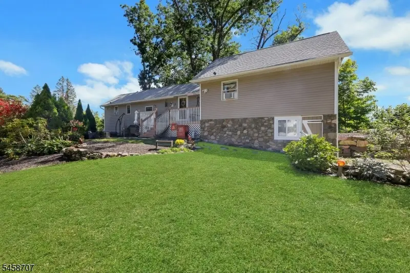 2 Kushaqua Trl, Hewitt, NJ 07421 - #2