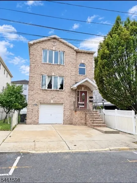 12 President St, East Newark Boro, NJ 07029
