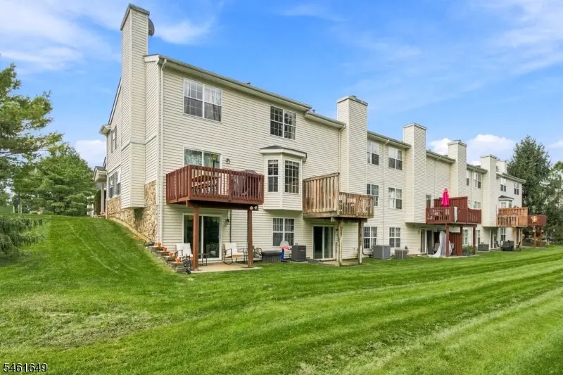 51 Lakeview Dr, Hamburg, NJ 07419 - #2
