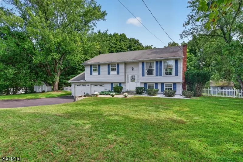 6 Redwood Dr, Annandale, NJ 08809 - #3