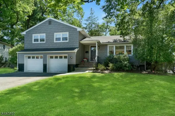 2 Tuers Pl, Montclair Twp., NJ 07043