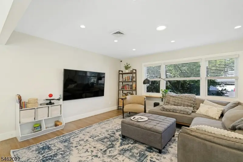2 Tuers Pl, Montclair, NJ 07043 - #3