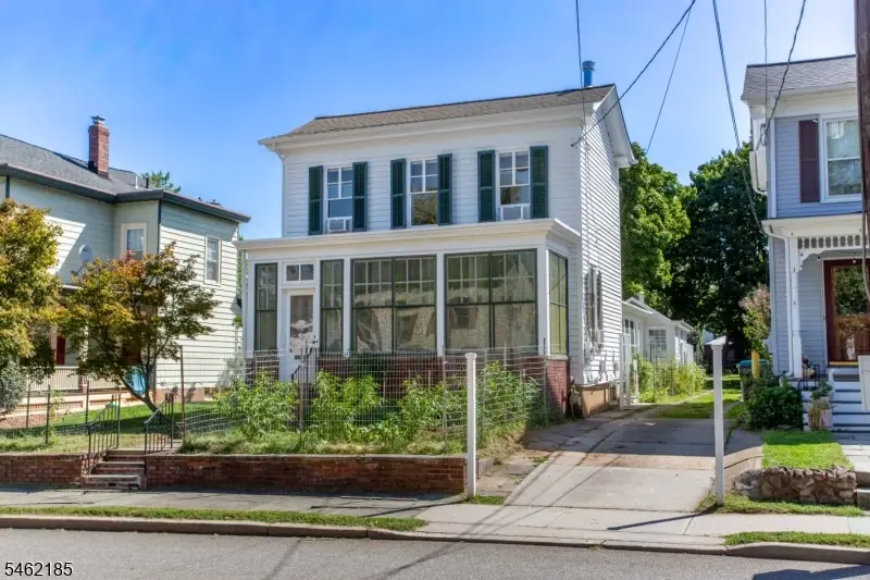 31 E Main St, Flemington, NJ 08822 - #1