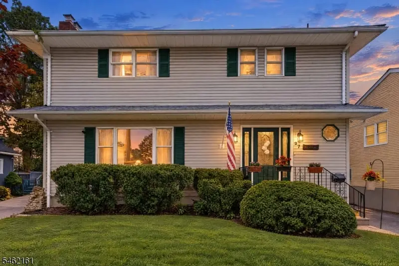 27 Strickland Ave, Singac, NJ 07424 - #1