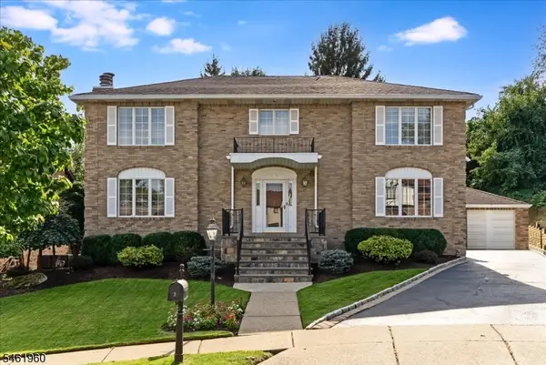 37 Jani Ct, Clifton City, NJ 07013