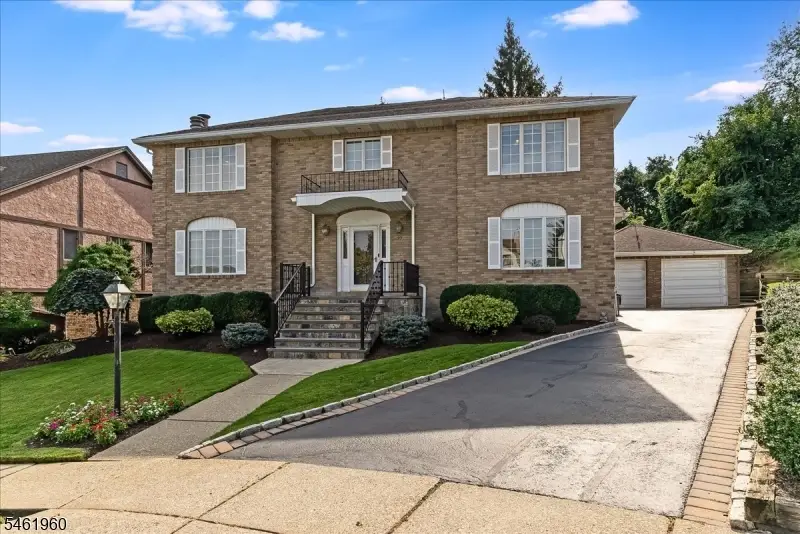 37 Jani Ct, Clifton, NJ 07013 - #2
