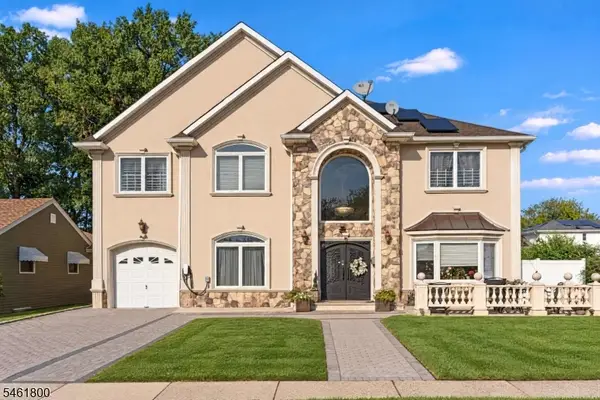 4 Conklin Dr, Clifton City, NJ 07013