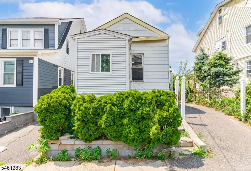 59 Augusta St, Irvington, NJ 07111 - #2