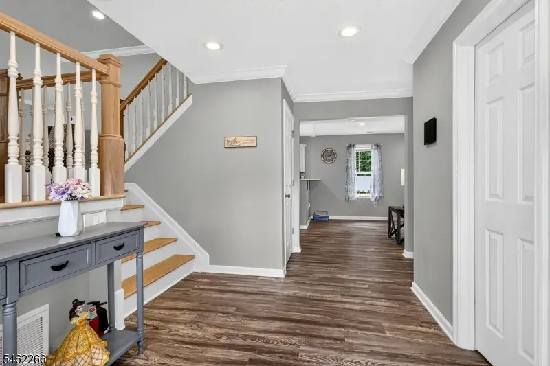 2 Braemar Cir, Cranford, NJ 07016 - #3