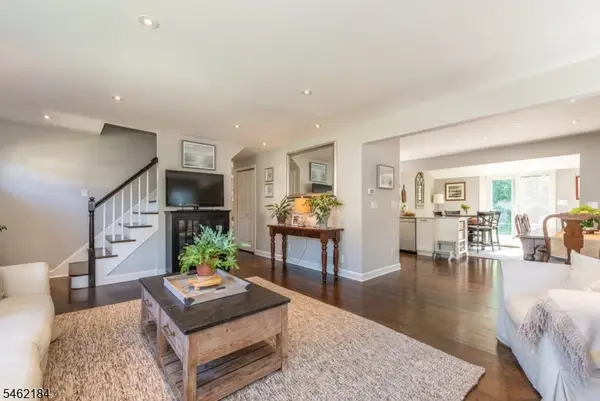 49 Meadow Ln, Bloomfield Twp., NJ 07003