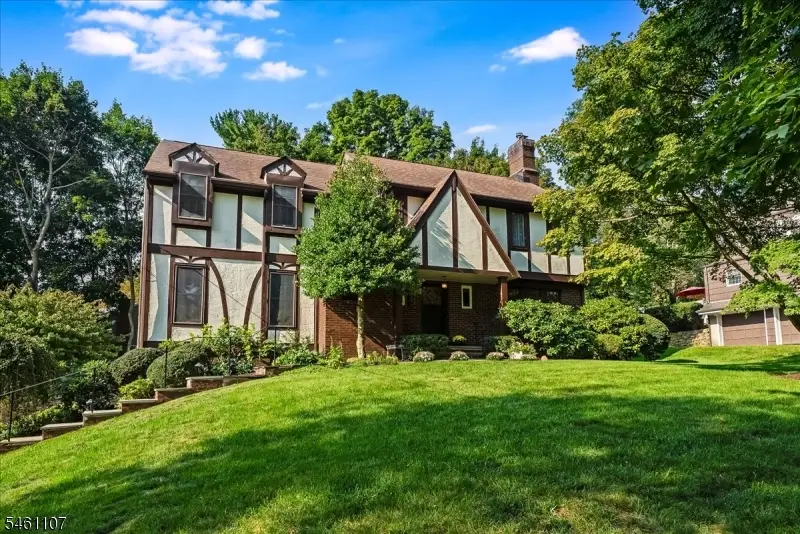 9 Canterbury Way, Morris, NJ 07960 - #1