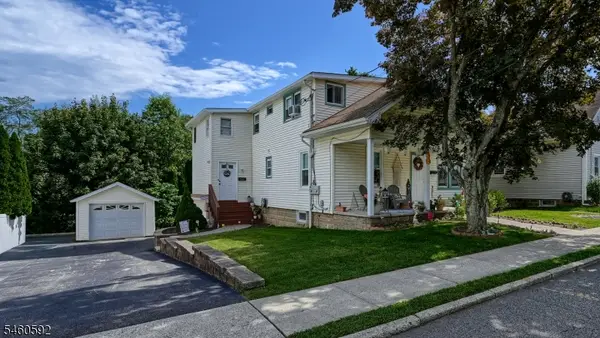 14 Pearl St, Bloomingdale Boro, NJ 07403