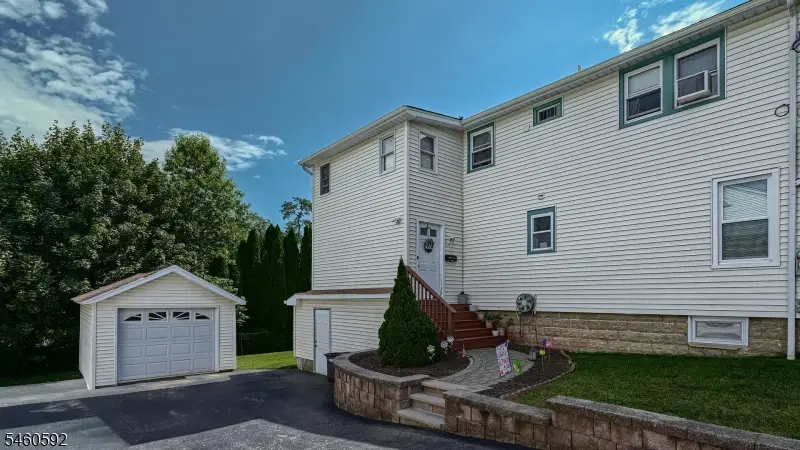 14 Pearl St, Bloomingdale, NJ 07403 - #3