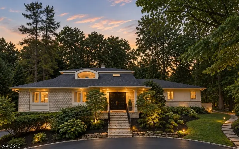 76 Mohawk Rd, Millburn, NJ 07078 - #2