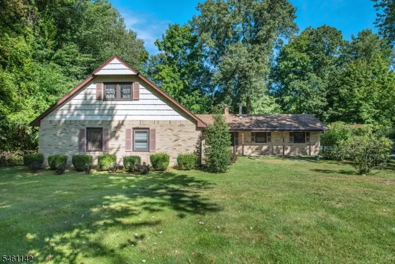 492 Blue Hill Ter, Franklin Lakes, NJ 07417 - #1
