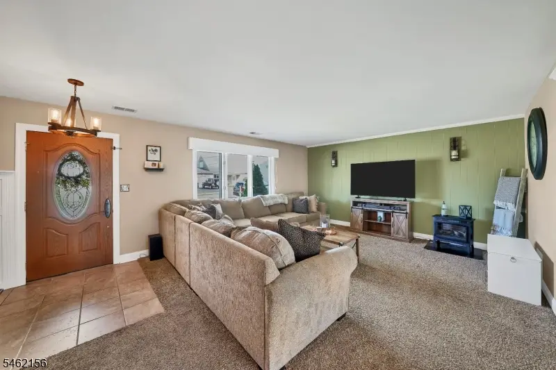 2 Renault Dr, Flanders, NJ 07836 - #3