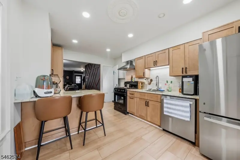 218 E 2nd St, Bound Brook, NJ 08805 - #2