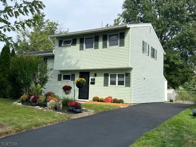 102 Avonridge Rd, Raritan, NJ 08869 - #1