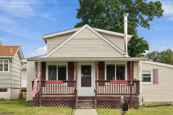 33 Schwarz Blvd, Jefferson Twp., NJ 07849