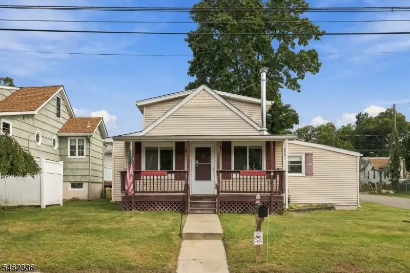 33 Schwarz Blvd, Lake Hopatcong, NJ 07849 - #2