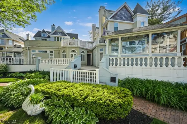 100 1st #6, Keyport Boro, NJ 07735