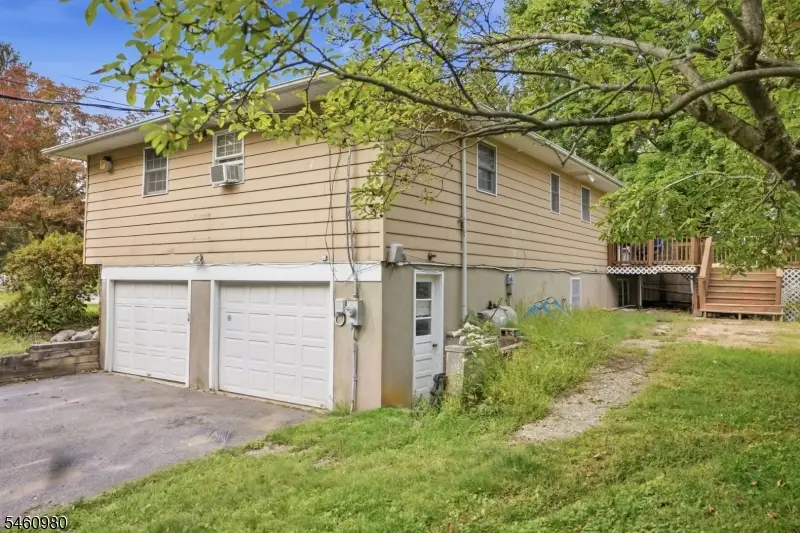 8 Upper Hill Rd, Fredon, NJ 07860 - #3