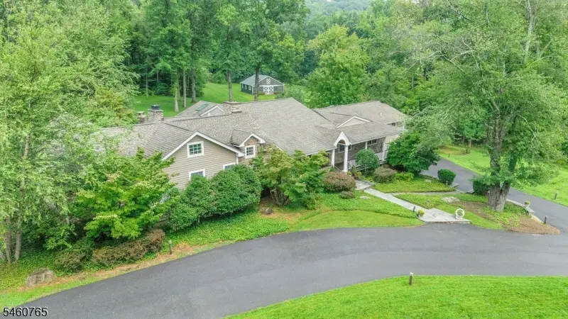 11 Schoolhouse Ln, Mendham, NJ 07960 - #2