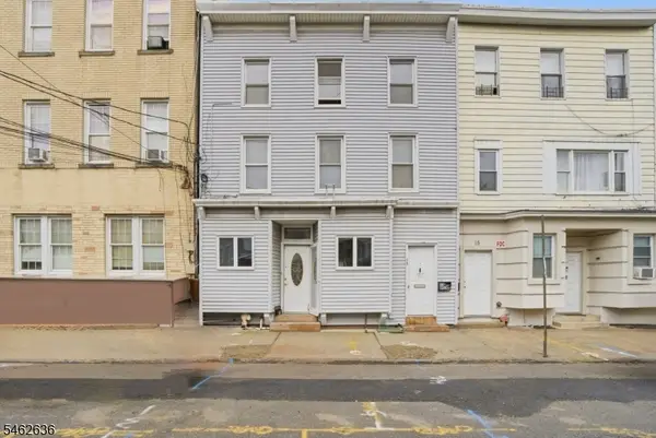 13 Cottage St, Bayonne City, NJ 07002