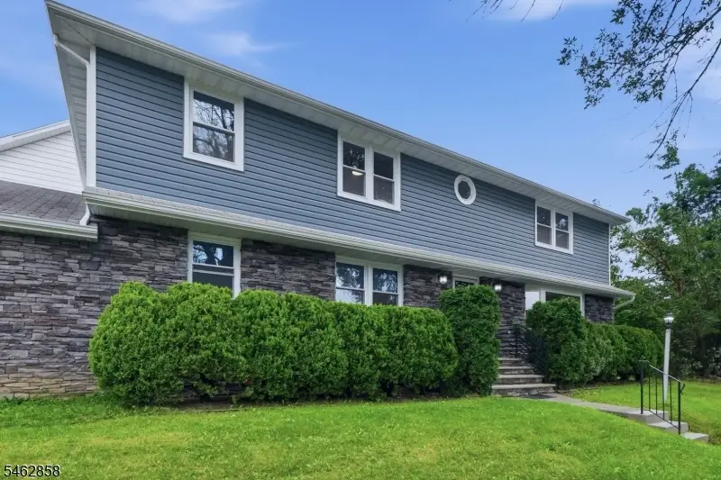 88 6th St, Clifton, NJ 07011 - #3