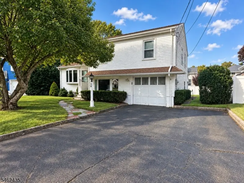 30 Pembrook Dr, Kenilworth, NJ 07033 - #1