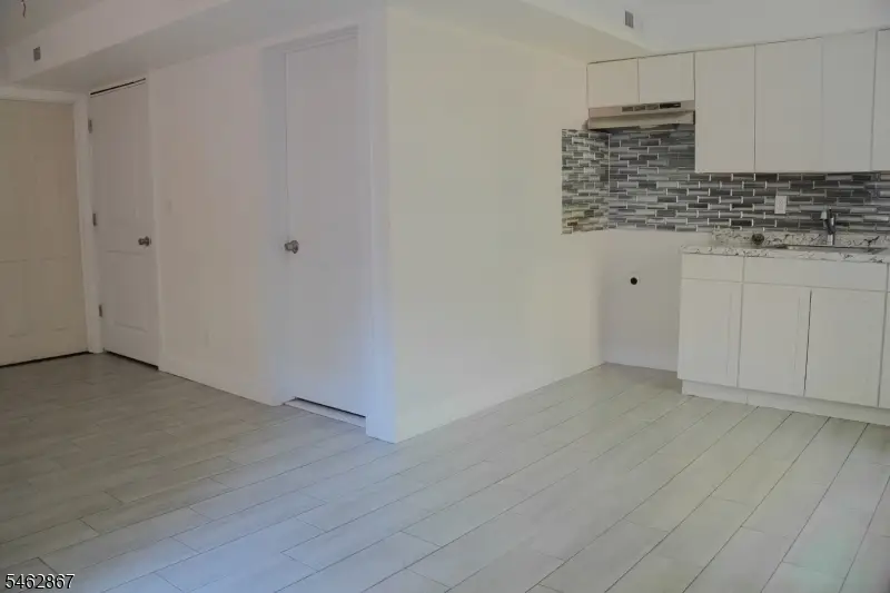 83 Stuyvesant Ave, Newark, NJ 07106 - #3
