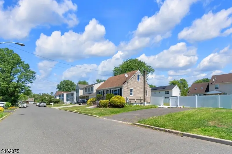 197 Delaware Ave, Cliffwood, NJ 07721 - #2
