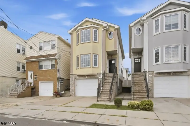 28 Davis St, Harrison, NJ 07029 - #1