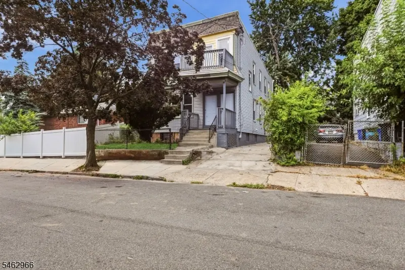 407 Chadwick Ave, Newark, NJ 07112 - #1
