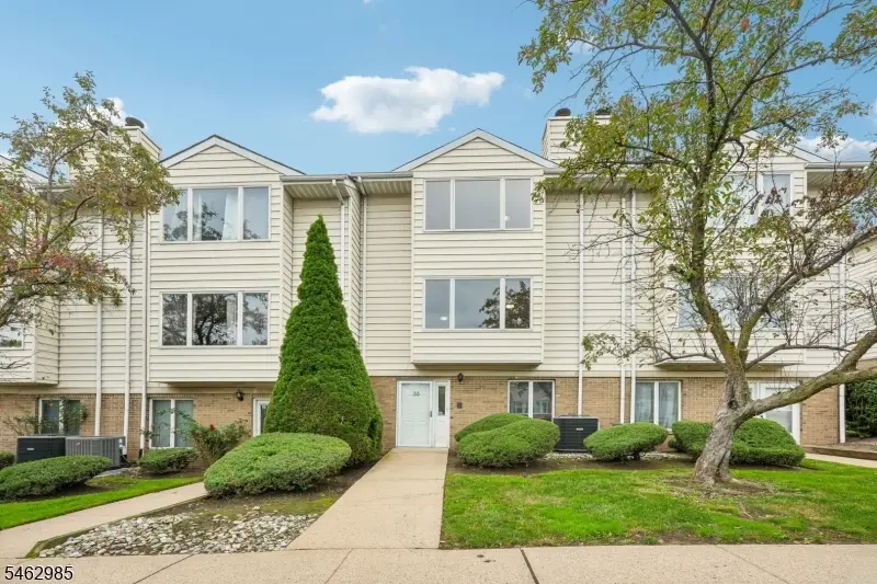 33 Aycrigg Ave, Passaic, NJ 07055 - #1