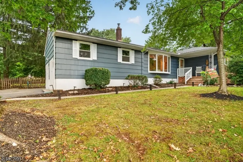 8 Molly Bee Rd, Raritan, NJ 08822 - #1