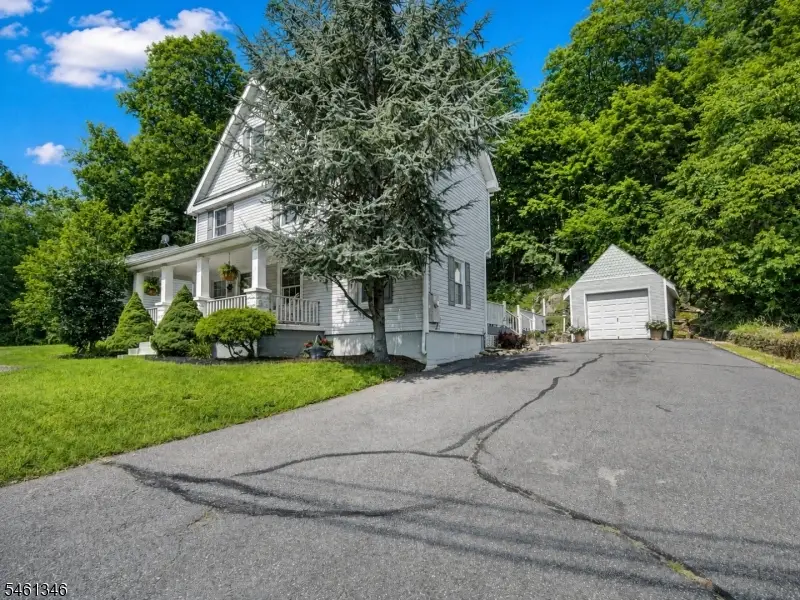 18 Mountain Rd, Roxbury, NJ 07852 - #2