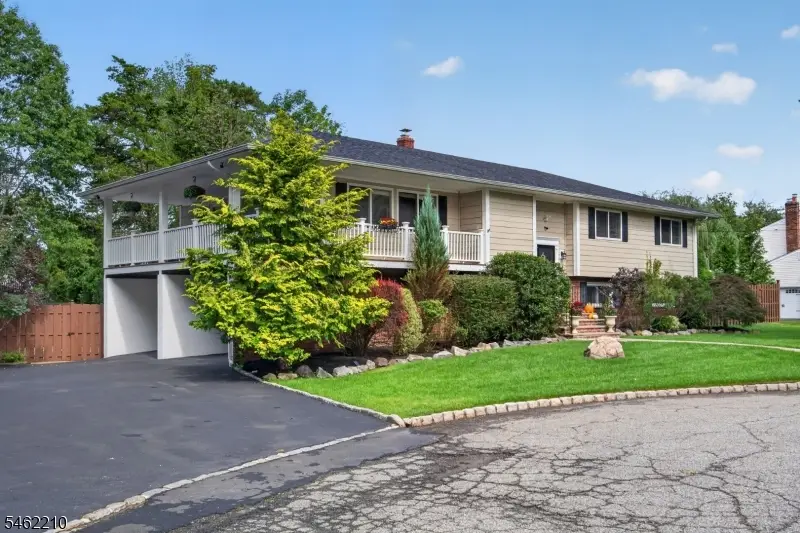7 Crest Dr, East Hanover, NJ 07936 - #2