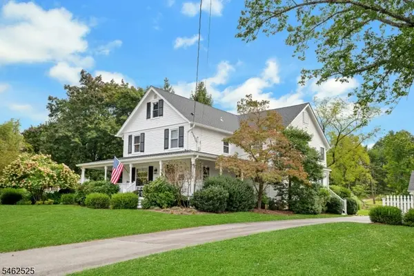 32 W Main St, Mendham Boro, NJ 07945