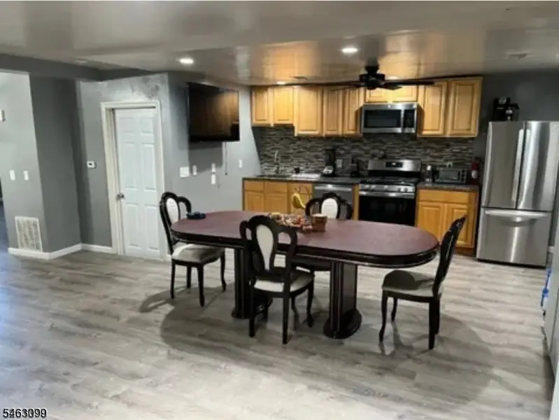 604 Livingston St #C2, Elizabeth, NJ 07206 - #3