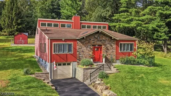 4 Spring Ln, Washington Twp., NJ 07853