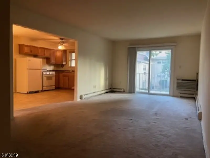 406 Cranbury Rd Apt 3 #3, East Brunswick, NJ 08816 - #3