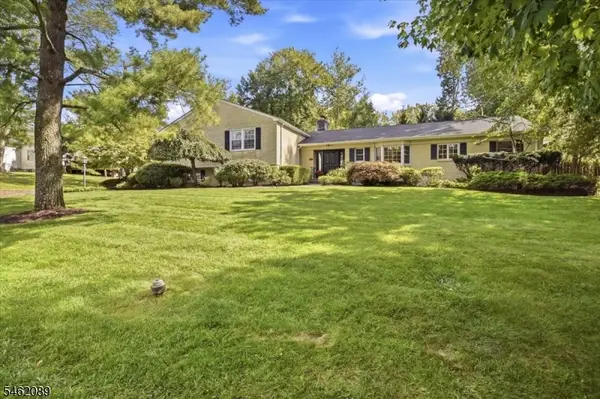 360 Long Hill Dr, Millburn Twp., NJ 07078